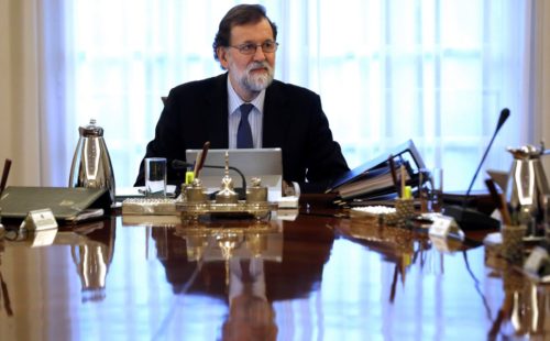 Μαριάνο Ραχόι: Η Καταλονία θα παραμείνει υπό κηδεμονία αν ο Πουτζντεμόν επανεκλεγεί από τις Βρυξέλλες
