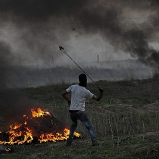 Η Γάζα Φλέγεται