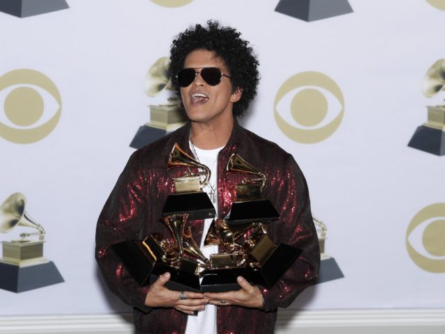 Την χρονιά του αγώνα γυναικών τα Grammy σάρωσαν οι άντρες