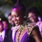 Με φόρεμα-κόσμημα η Λουπίτα Νιόνγκο στην παγκόσμια πρεμιέρα του Black Panther [ΕΙΚΟΝΕΣ]