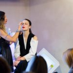 Μάθαμε τα μυστικά του ντεμακιγιάζ στην εκδήλωση του DEMAK’ UP EXPERT