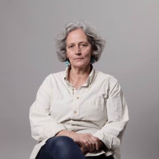 «Με έγδυσαν αστυνομικοί, με απείλησαν για