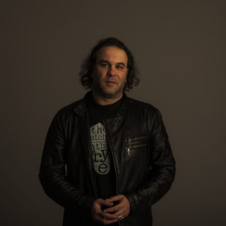 Ο Χρήστος Οικονόμου πιστεύει ότι η λογοτεχνία είναι «πεδίο δόξης λαμπρόν για να βγάζεις τα σώψυχά σου»