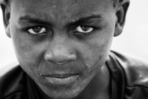 Αναλφάβητοι 3 στους 10 νέους σε χώρες που πλήττονται από συγκρούσεις ή καταστροφές