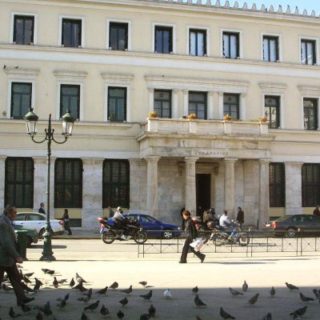 Η απάντηση του Δήμου Αθηναίων για το ωράριο μουσικής στο Κολωνάκι