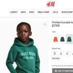 Η H&M αναγκάστηκε να ζητήσει συγγνώμη για τη διαφήμιση παιδικής μπλούζας που θεωρήθηκε ρατσιστική
