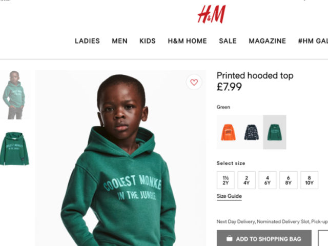 Η H&M αναγκάστηκε να ζητήσει συγγνώμη για τη διαφήμιση παιδικής μπλούζας που θεωρήθηκε ρατσιστική