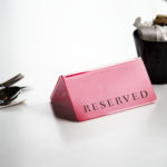 Άφησαν πολύ μικρό φιλοδώρημα στον σερβιτόρο τους και μετά έκαναν αυτό το φοβερό [ΕΙΚΟΝΕΣ]