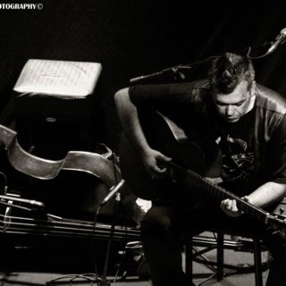 Ο Μπάμπης Παπαδόπουλος σε ένα Acoustic Set στον Φάρο του ΚΠΙΣΝ