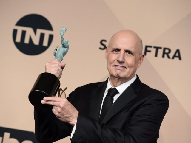 Ο Jeffrey Tambor απολύθηκε από το Transparent