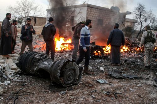 Συρία: «Τουλάχιστον 70 άμαχοι» νεκροί στους αεροπορικούς βομβαρδισμούς