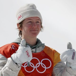 Ξενύχτησε βλέποντας Netflix, παρακοιμήθηκε, κέρδισε το χρυσό στους Ολυμπιακούς Αγώνες