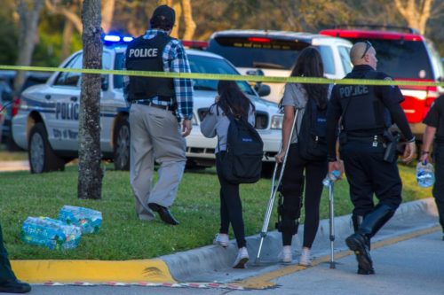 Συγκλονιστικές στιγμές από τη στιγμή της επίθεσης στη Φλόριντα