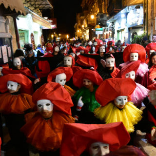 Στιγμιότυπα από το εντυπωσιακό Βενετσιάνικο καρναβάλι του Ναυπλίου [Εικόνες]