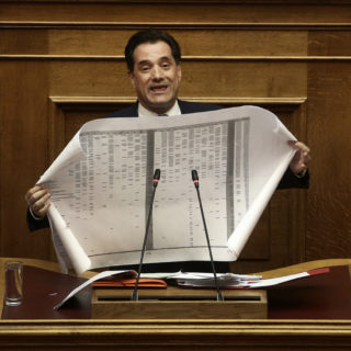 Αν είχες διαβάσει το «Ο Αστερίξ στην Κορσική», ήξερες τι θα γινόταν στη χθεσινή συνεδρίαση της Βουλής…