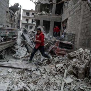 Συρία: Ομάδα του ΟΗΕ αναγκάστηκε να αποσυρθεί καθώς δέχτηκε πυρά