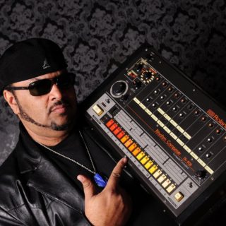 Ο Egyptian Lover επανέρχεται στην Αθήνα για να διδάξει το παλαιό electro, το ορθόδοξο