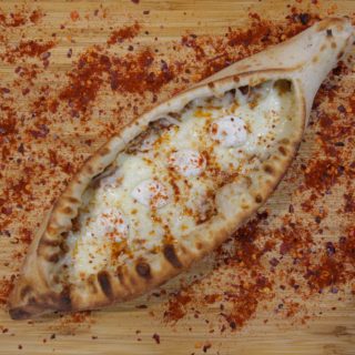 Το Smak ήρθε για να σβήσει το πεϊνιρλί από τον κατάλογο των junk food