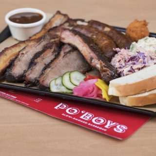 To PΟ’ Boys BBQ φέρνει τη Νέα Ορλεάνη στου Ψυρρή