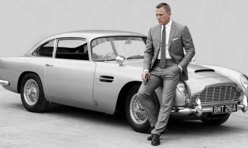 Ο Τζέιμς Μποντ βγάζει στο σφυρί την Aston Martin του