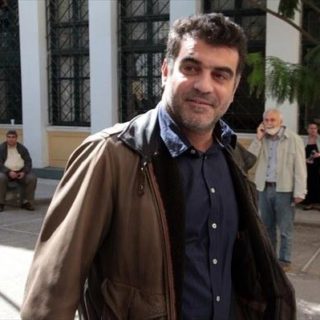 Συνελήφθη ο δημοσιογράφος Κώστας Βαξεβάνης