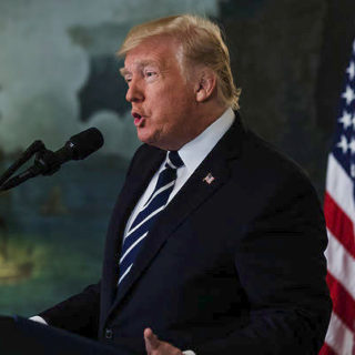 Τέλος στον χωρισμό οικογενειών μεταναστών με διάταγμα Τραμπ