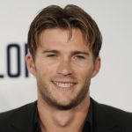 Δε θα πιστεύετε τι δώρο έδωσαν στον γιο του Κλιντ Ίστγουντ για τα 32α γενέθλιά του!