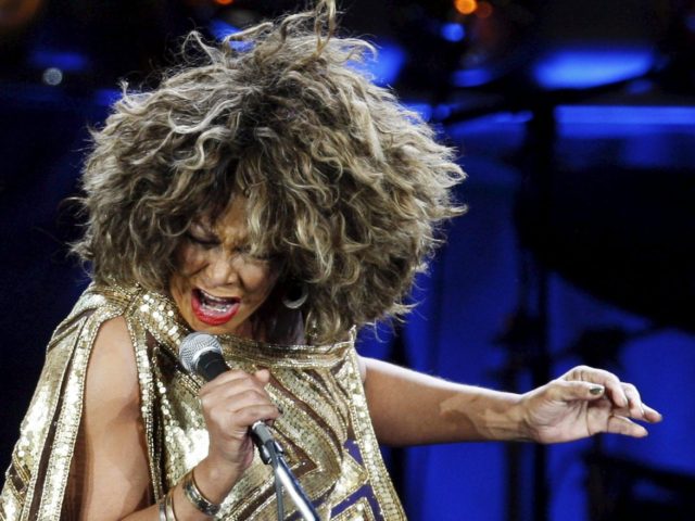 Η 78χρονη Tina Turner αποφάσισε να συγχωρήσει τον βίαιο άντρα της