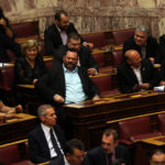 Την αποβολή της Χρυσής Αυγής από τη συζήτηση της πρότασης δυσπιστίας εισηγήθηκε ο Βούτσης