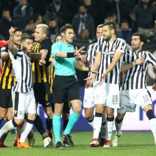 Αυτά έγραψε ο διαιτητής Κομίνης στο φύλλο αγώνα του ντέρμπι