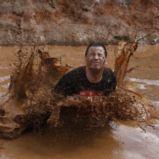 Στο Τελ Αβίβ διοργάνωσαν έναν τρομερό αγώνα δρόμου μέσα στις λάσπες! [ΕΙΚΟΝΕΣ]