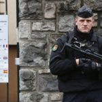 Γαλλία: Άνδρας κρατά ομήρους δύο ανθρώπους στο Παρίσι