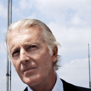 Απεβίωσε σε ηλικία 91 ετών ο Γάλλος σχεδιαστής Hubert de Givenchy