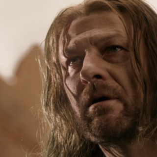 Μάθαμε επιτέλους τι ψιθύρισε ο Νεντ Σταρκ πριν του «πάρουν το κεφάλι»