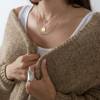 Αν αγαπάτε το mix & match τότε πρέπει να γνωρίσετε τα κοσμήματα του Jour