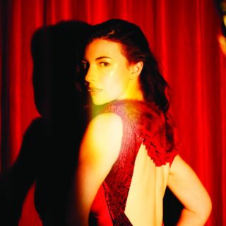 Chrysta Bell: Από το Twin Peaks στη σκηνή του Gagarin 205