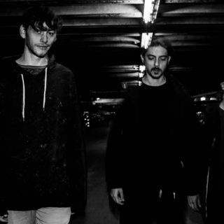 Ακούστε πρώτοι αποκλειστικά στην Popaganda το ομώνυμο ντεμπούτο των Sworr.