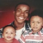 Ένα iPhone έγινε αιτία να πυροβολήσουν 20 φορές δυο αστυνομικοί έναν νεαρό Αφροαμερικανό