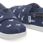 Η νέα συλλογή της Toms ευαισθητοποιεί με στόχο τη διάσωση της φάλαινας