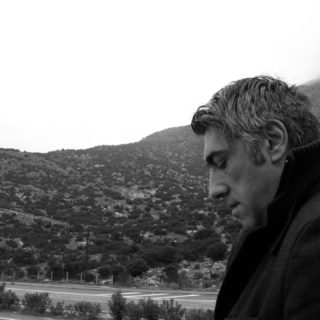 Ακούστε αποκλειστικά στην Popaganda τα ακυκλοφόρητα τραγούδια του Θάνου Ανεστόπουλου