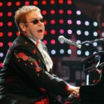 Θαυμαστής «κατέβασε» τον Έλτον Τζον από τη σκηνή