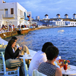 Ποιοι έχουν πάθει τη πλάκα τους με τις ομορφιές της Ελλάδας;