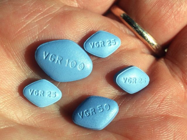 Viagra: Το μπλε χάπι που «ανάστησε» εκατομμύρια άνδρες παγκοσμίως, έγινε 20 χρονών