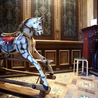 Moυσείο Μπενάκη Παιχνιδιών: Ένας θησαυρός από μοναδικά αντικείμενα που δεν χορταίνει να κοιτά το μάτι