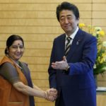 Ιαπωνία: Ο πρωθυπουργός Σίνζο Άμπε θα επισκεφθεί τις ΗΠΑ για συνομιλίες με τον Ντόναλντ Τραμπ