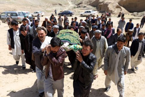 Τουλάχιστον 29 νεκροί στη Καμπούλ μετά από διπλή επίθεση αυτοκτονίας