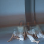 Η ομάδα TRAVERSO και η χορογράφος Φαιδώρα Κολόζη παρουσιάζουν τo “Waves”