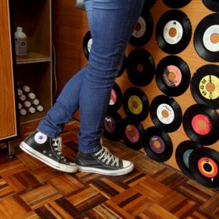 Δισκάδικα, ξέρετε, δεν υπάρχουν μόνο στο κέντρο της Αθήνας...