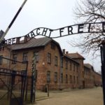 Πολωνία: Επιζώντες του Ολοκαυτώματος μήνυσαν εκδοτικό οίκο επειδή τύπωσε βιβλία που εξυμνούν τον Χίτλερ