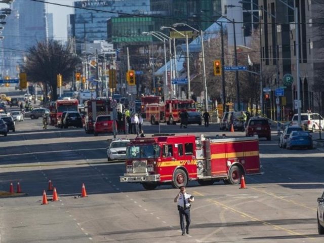 Η αστυνομία εξετάζει μήνυμα που είχε αναρτήσει σε ιστότοπο κοινωνικής δικτύωσης ο δράστης της επίθεσης στο Τορόντο